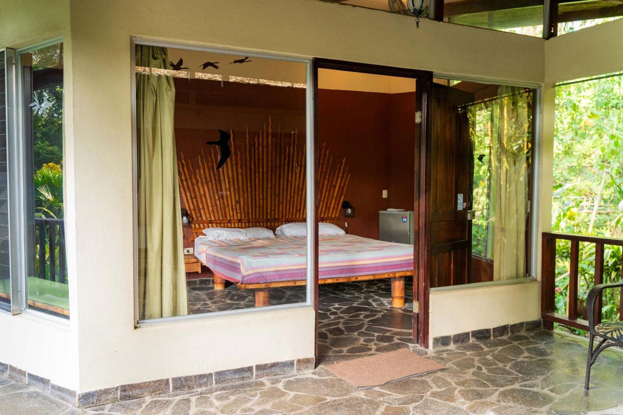 Bed and Breakfast Heliconia Island Las Horquetas Exterior foto