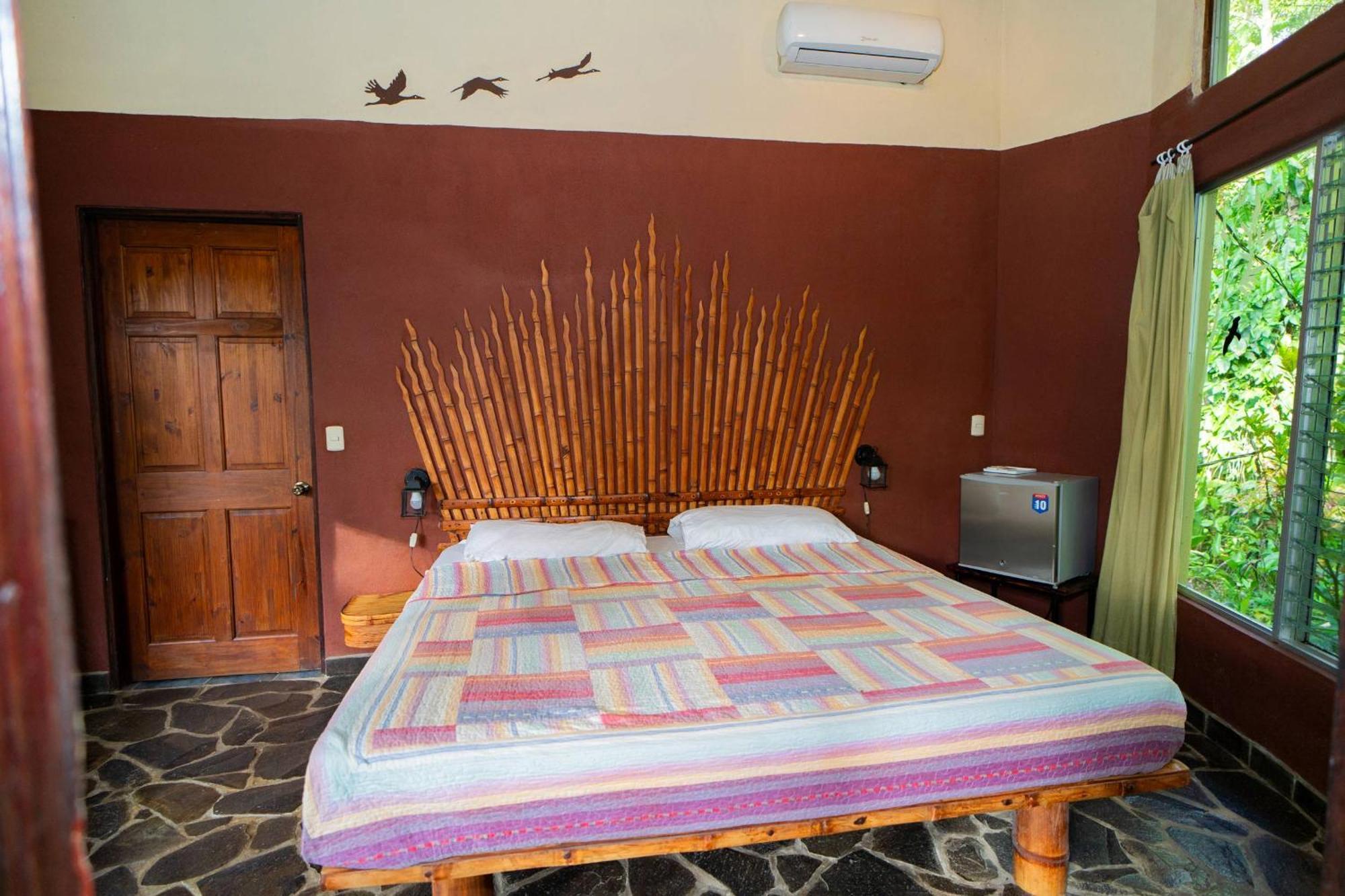 Bed and Breakfast Heliconia Island Las Horquetas Exterior foto