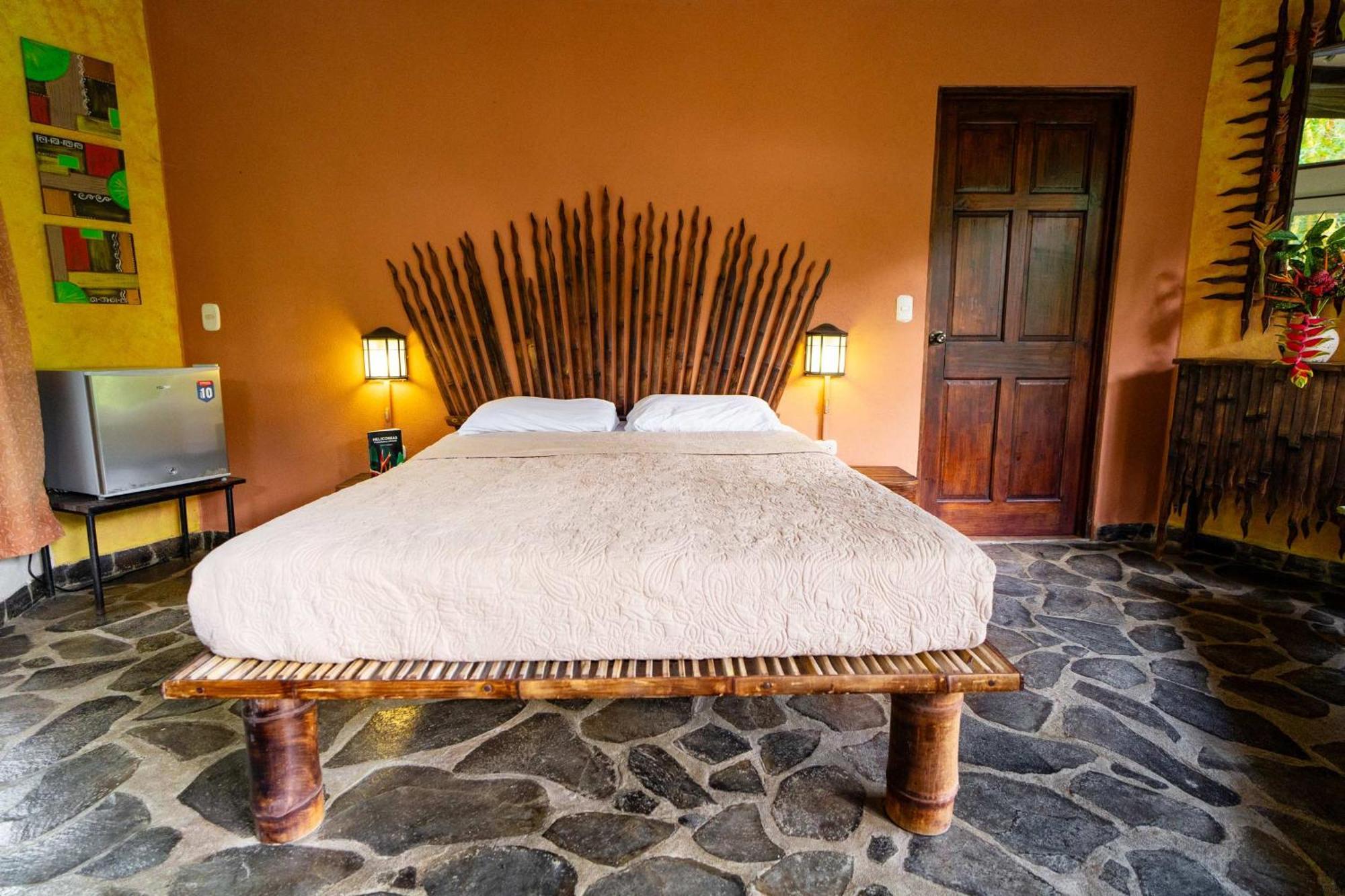Bed and Breakfast Heliconia Island Las Horquetas Exterior foto